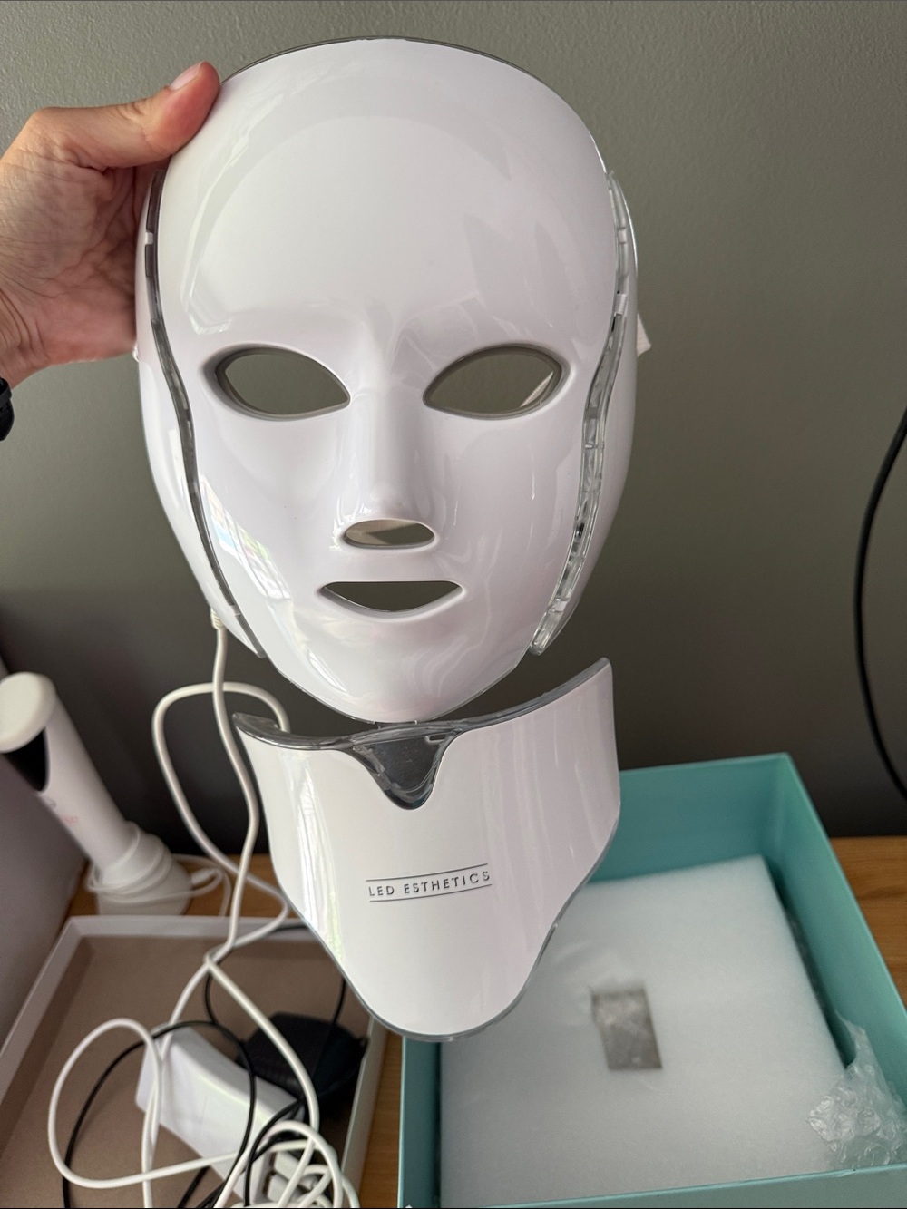 LED esthetics Mask & Glo  LED Therapy Face & Neck Mask